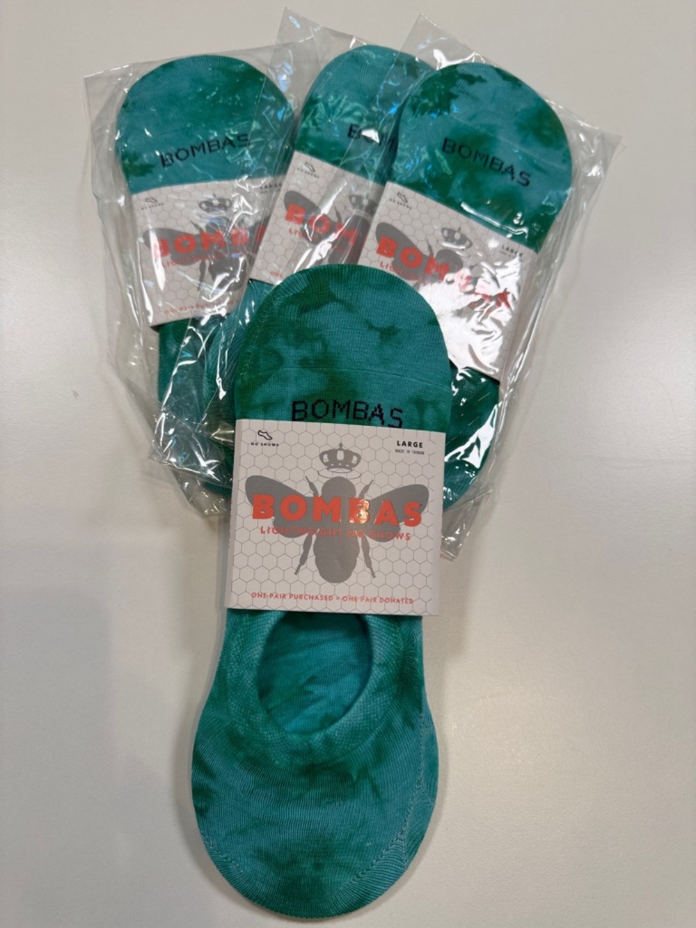 Bombas NWT Tie Dye No Show Socks 4PR SZ: Large fit women 7-9 Color: Green